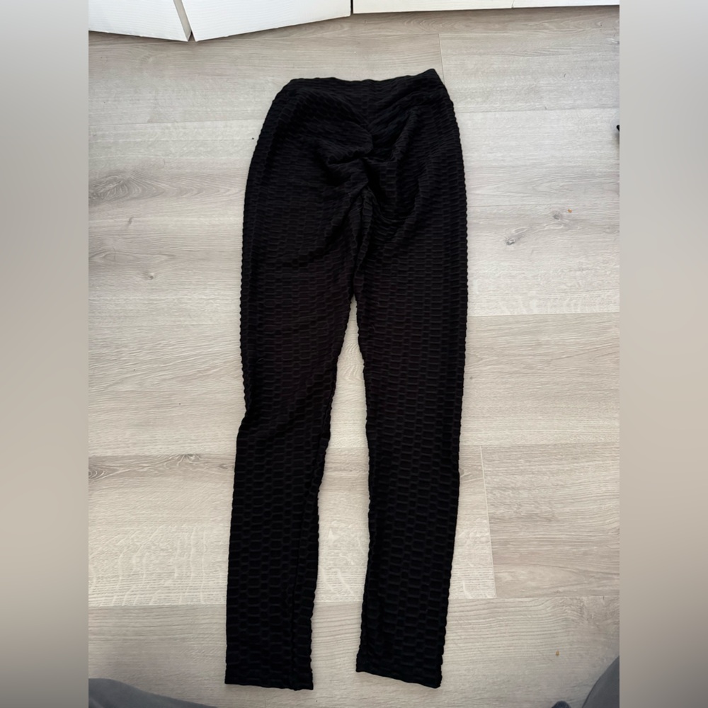 scrunched leggings